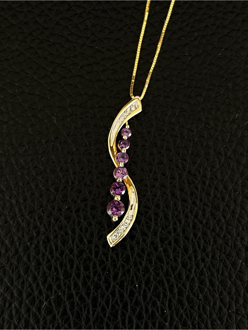 10k Yellow Gold Pendant Necklace with Amethysts and Diamonds